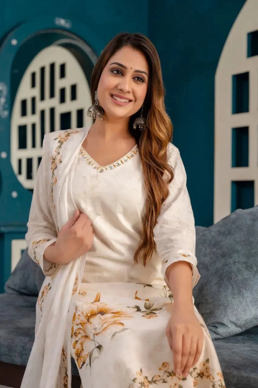 Elegant Kurta Set with Dupatta - Premium Cotton Fabric with Hand Work