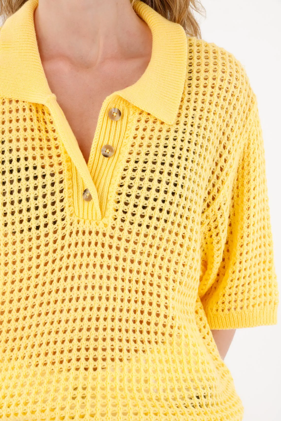 Women's knitted yellow shirt